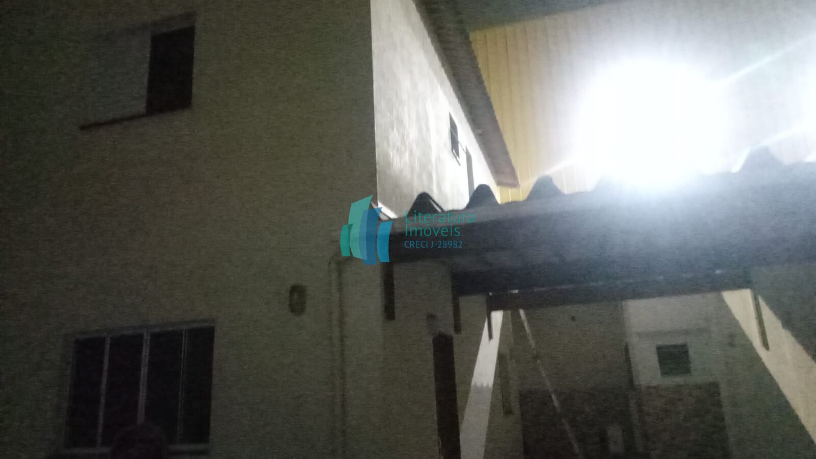 Sobrado para alugar com 2 quartos, 180m² - Foto 1
