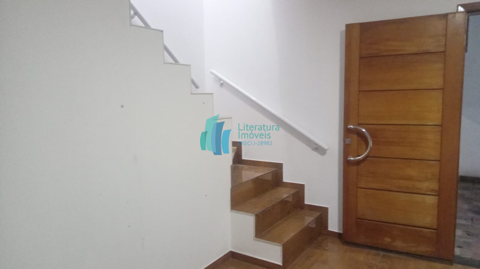 Sobrado para alugar com 2 quartos, 180m² - Foto 5