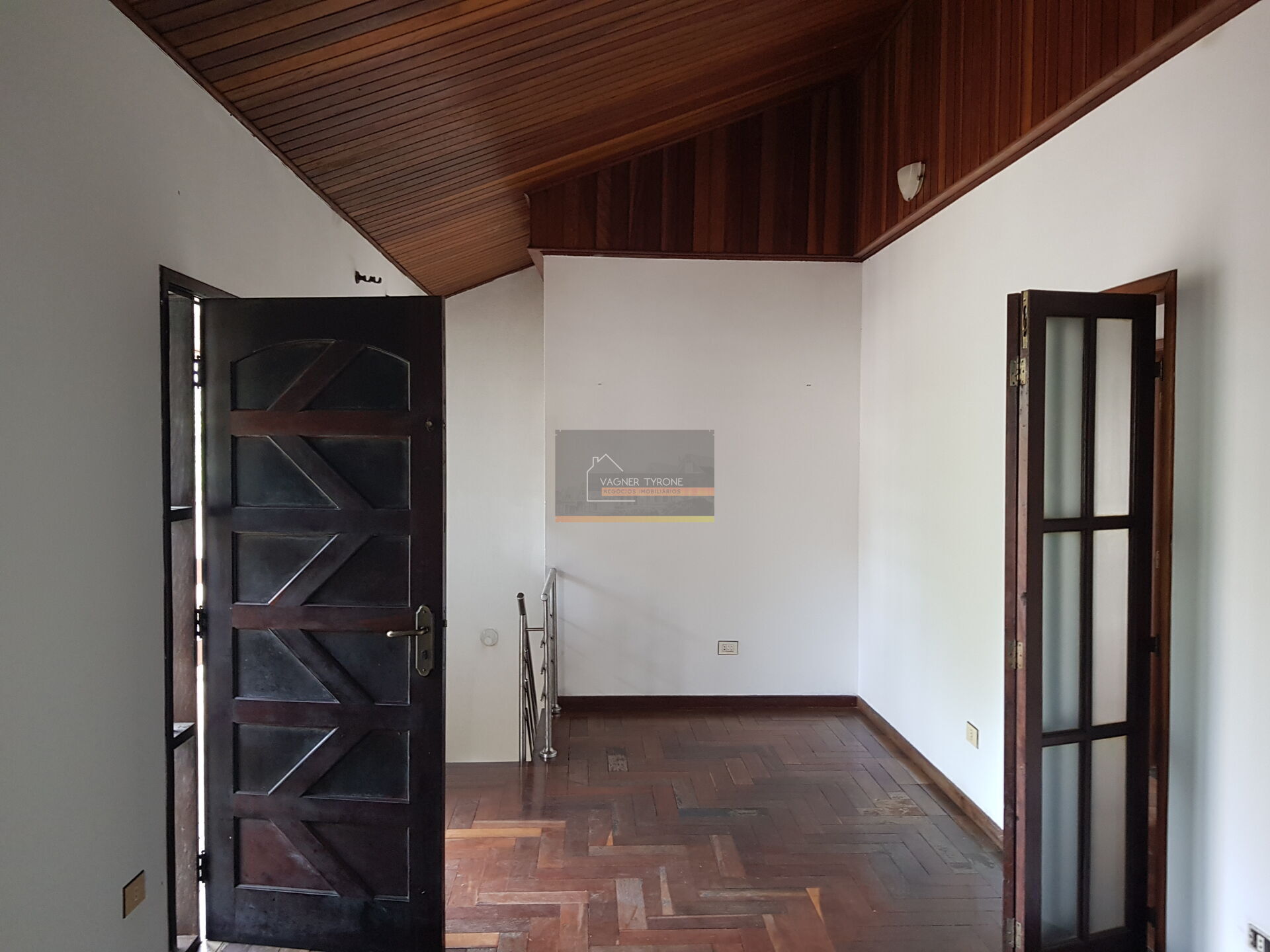 Casa à venda com 4 quartos, 200m² - Foto 15