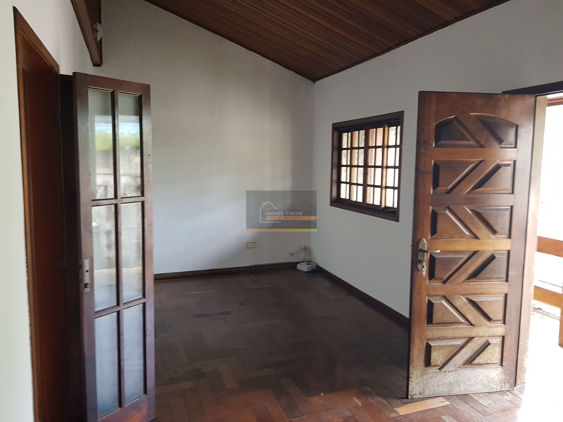 Casa à venda com 4 quartos, 200m² - Foto 14