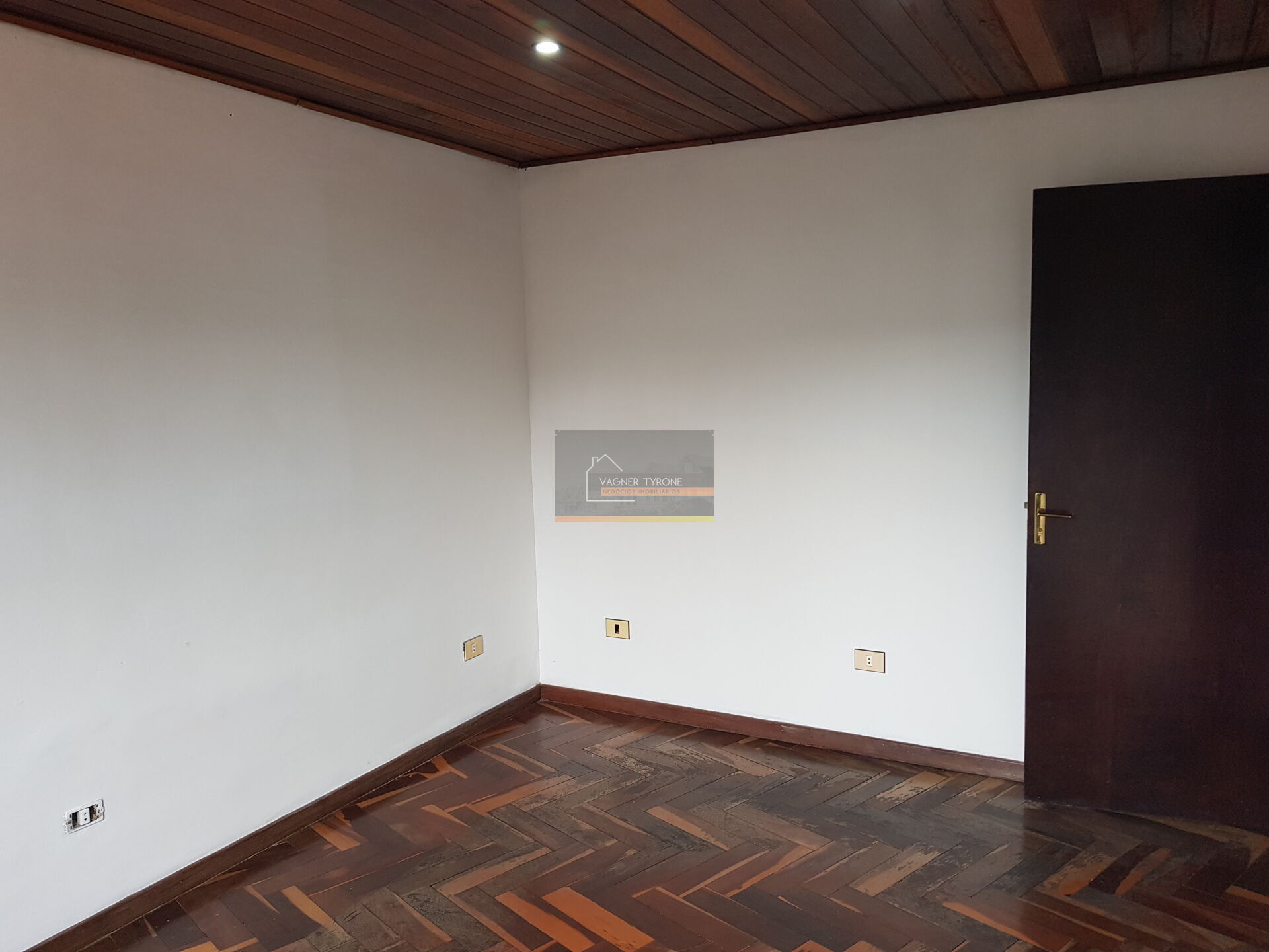 Casa à venda com 4 quartos, 200m² - Foto 19