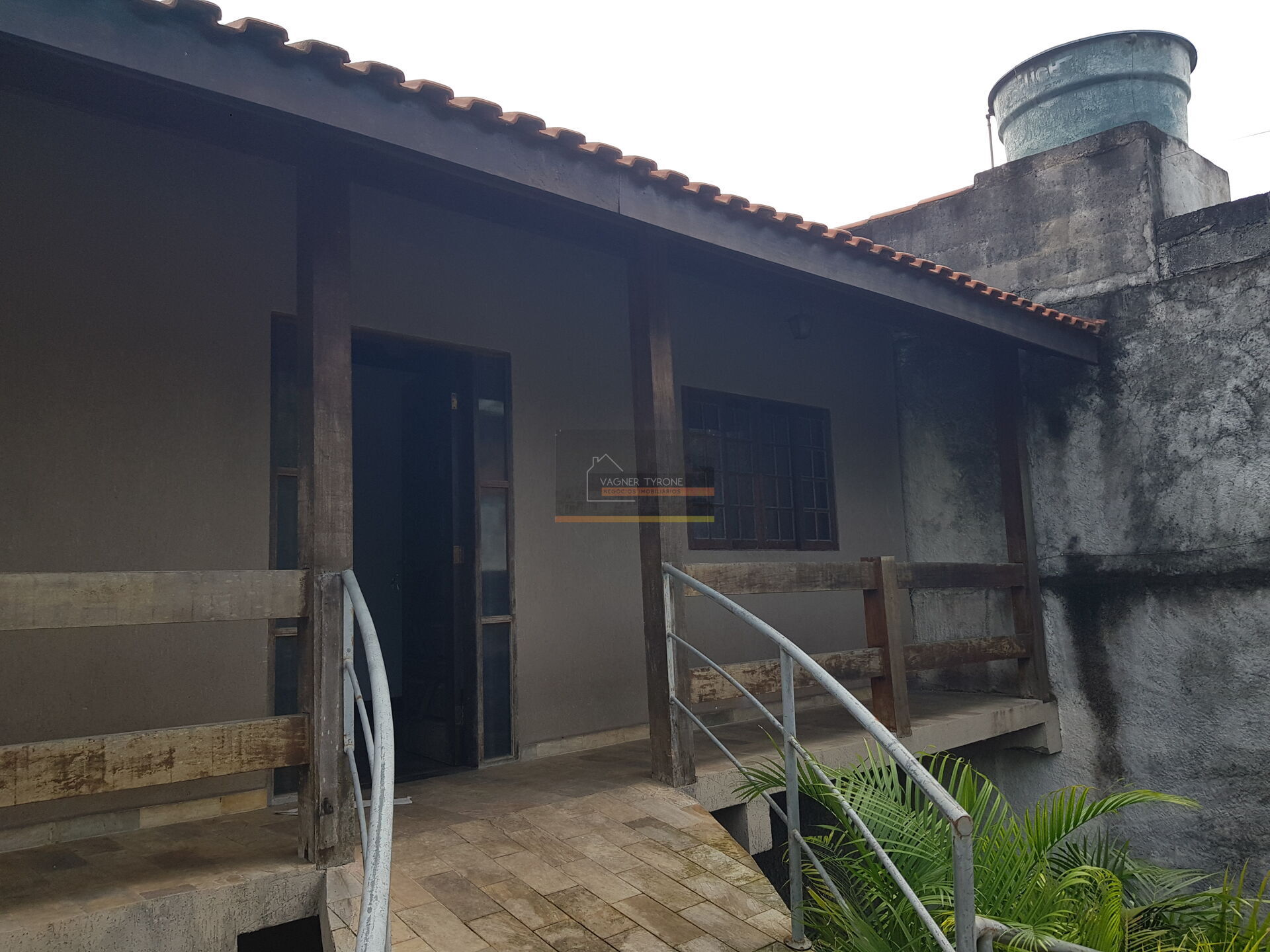 Casa à venda com 4 quartos, 200m² - Foto 1