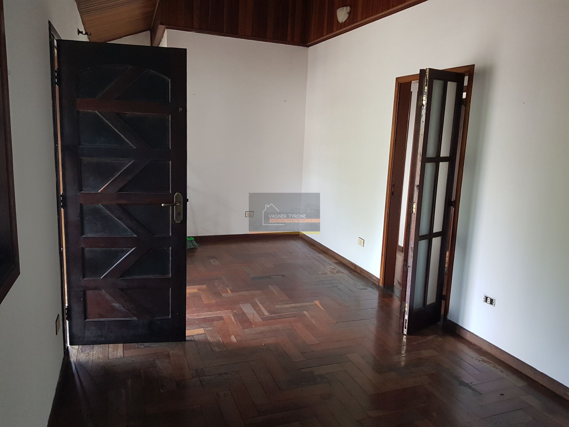 Casa à venda com 4 quartos, 200m² - Foto 13