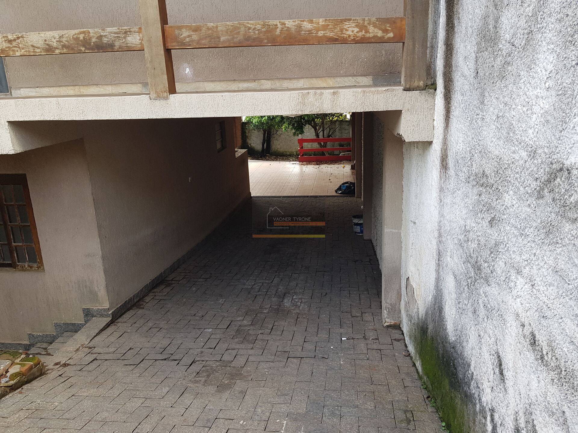 Casa à venda com 4 quartos, 200m² - Foto 3