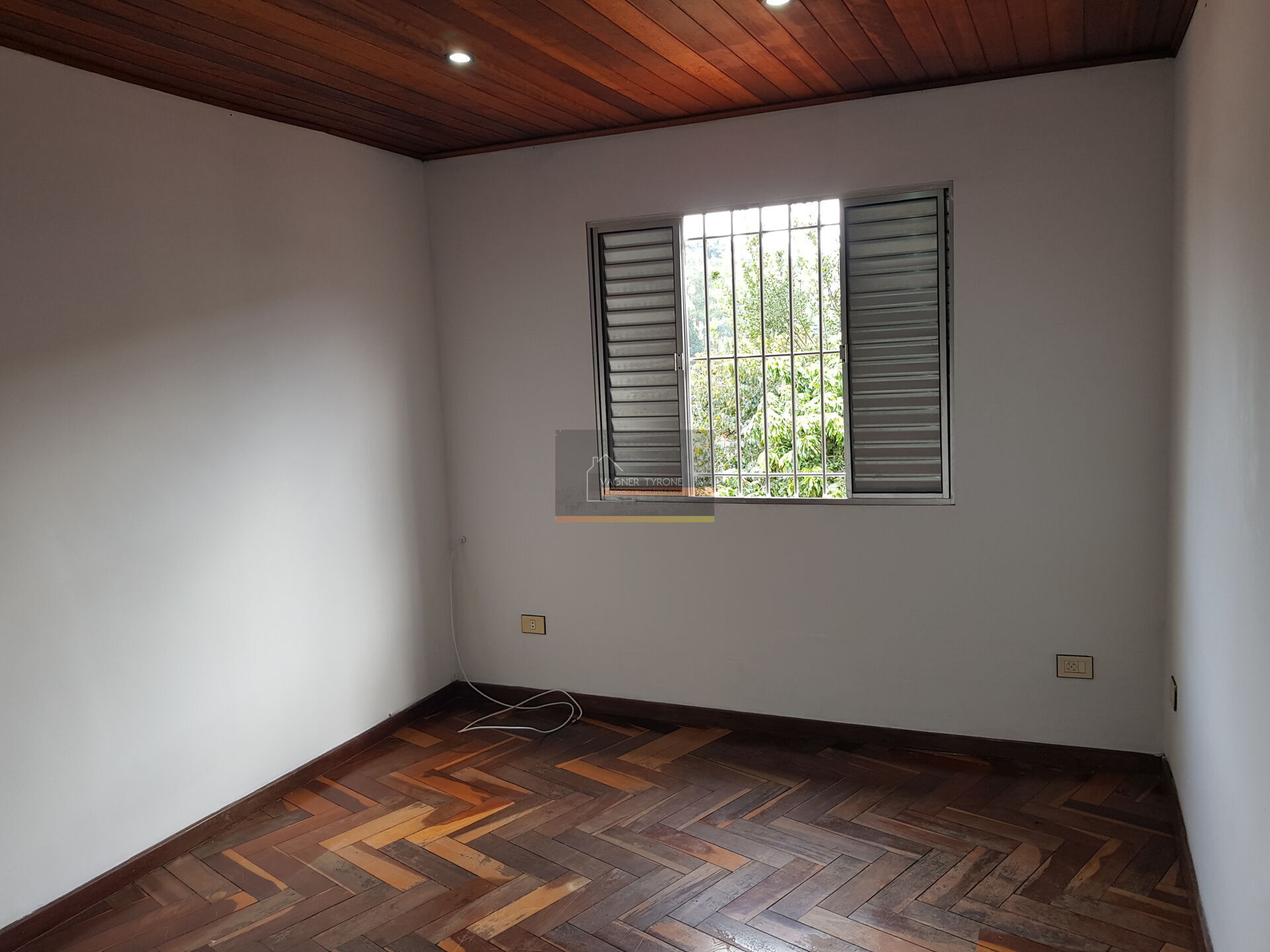 Casa à venda com 4 quartos, 200m² - Foto 17