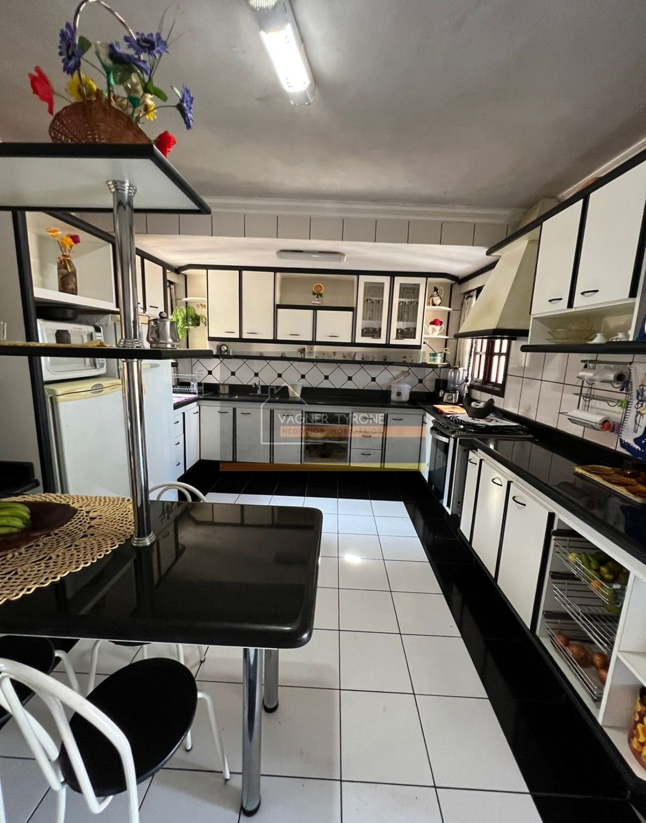 Casa à venda com 4 quartos, 360m² - Foto 6