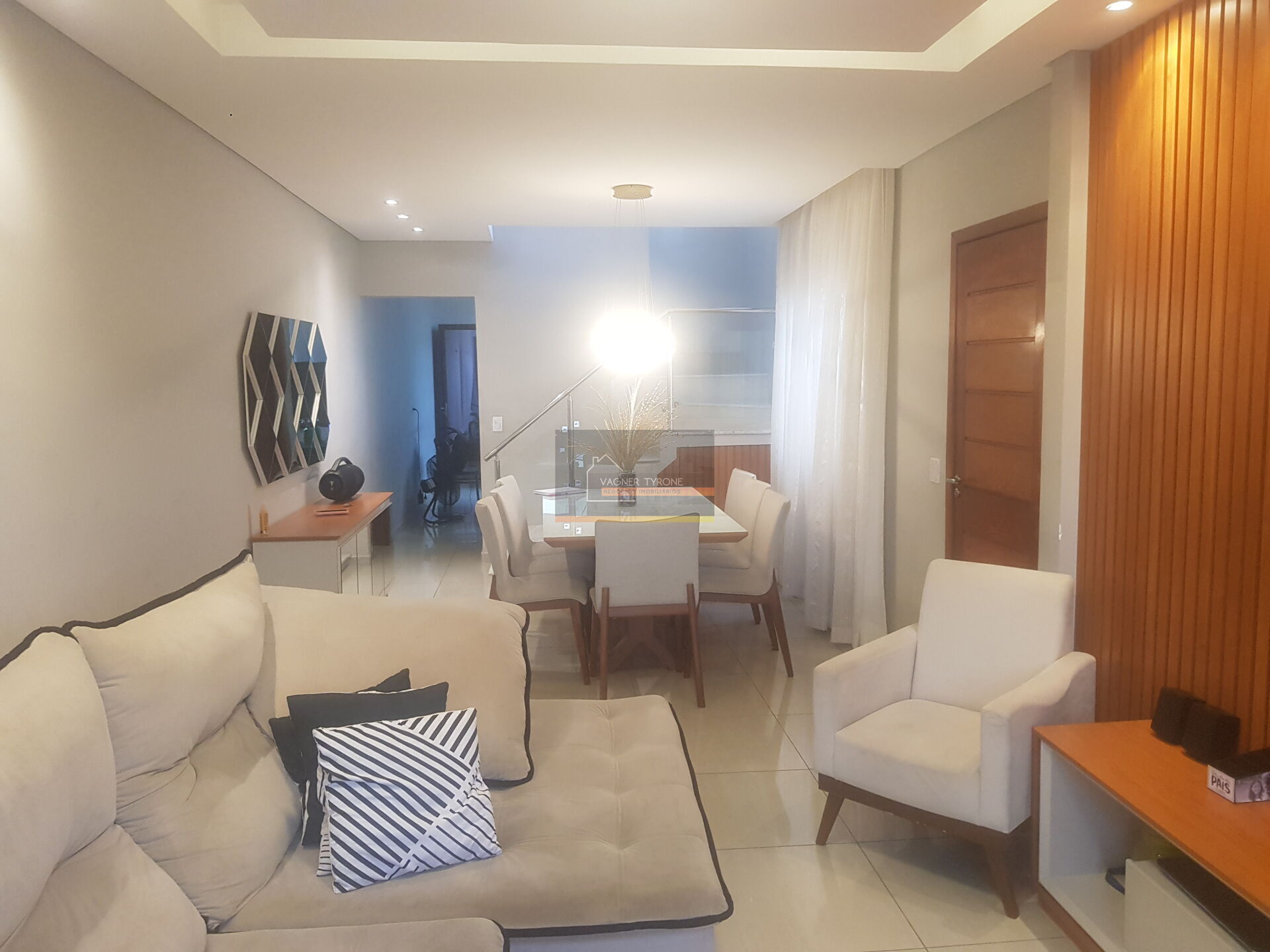 Casa à venda com 3 quartos, 146m² - Foto 2