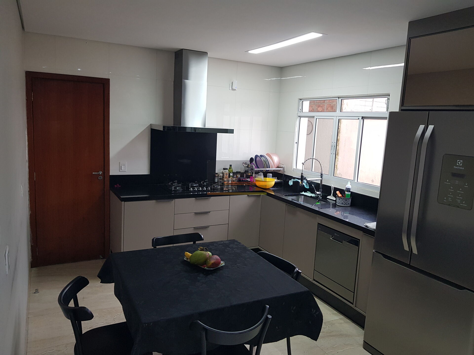 Casa à venda com 3 quartos, 146m² - Foto 10