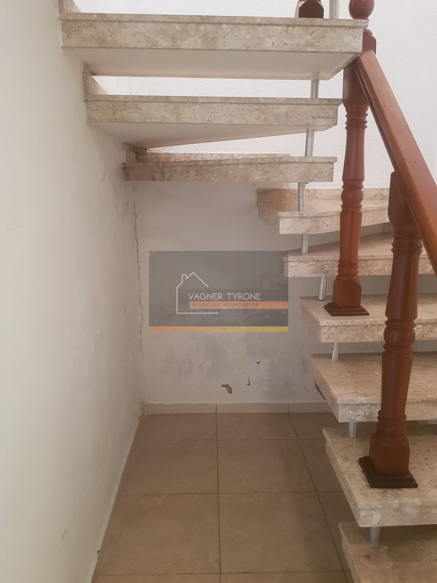 Casa à venda com 3 quartos, 180m² - Foto 5