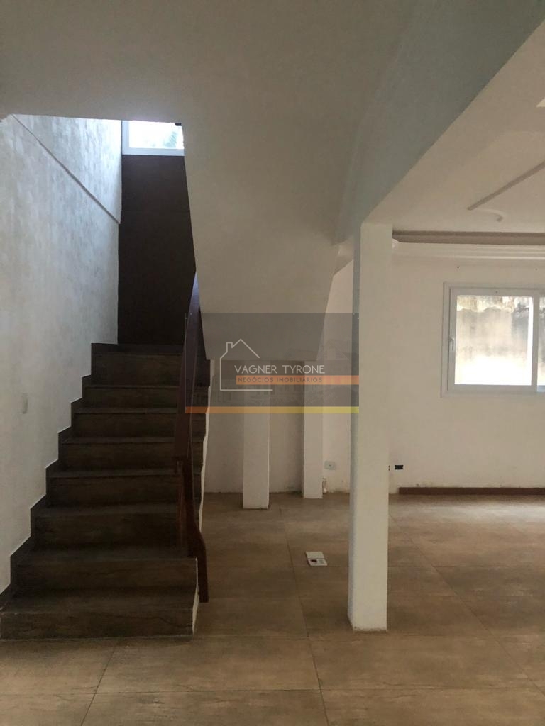 Casa para alugar com 4 quartos, 230m² - Foto 6