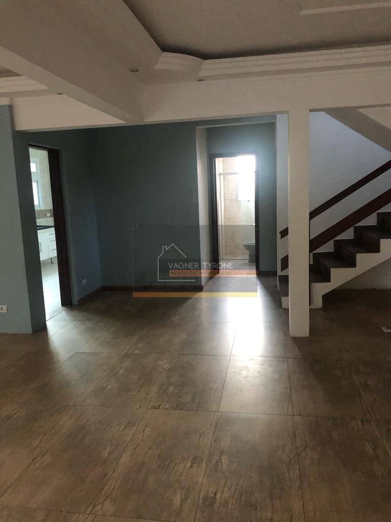 Casa para alugar com 4 quartos, 230m² - Foto 7