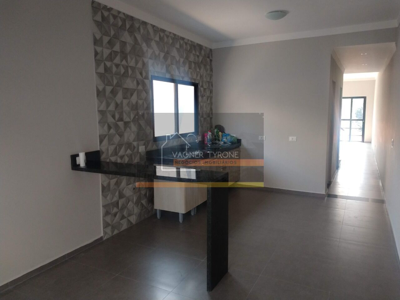 Casa à venda com 3 quartos, 135m² - Foto 1