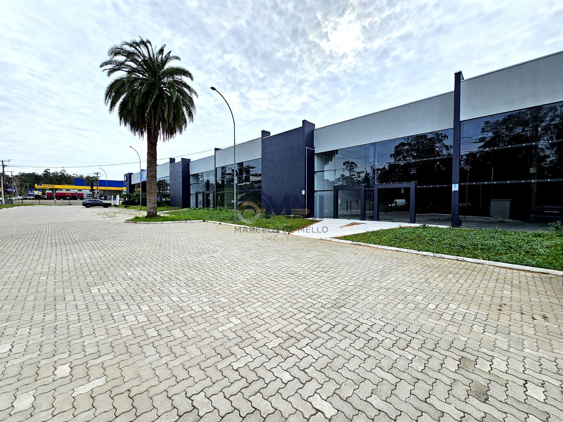 Prédio Inteiro para alugar, 743m² - Foto 1