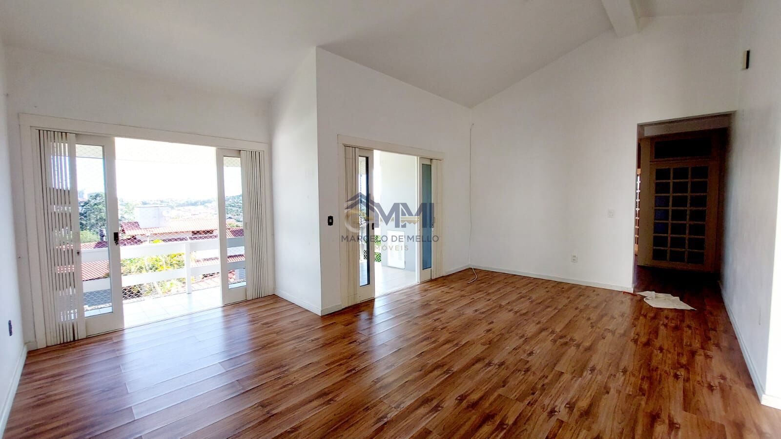 Casa à venda com 3 quartos, 191m² - Foto 4
