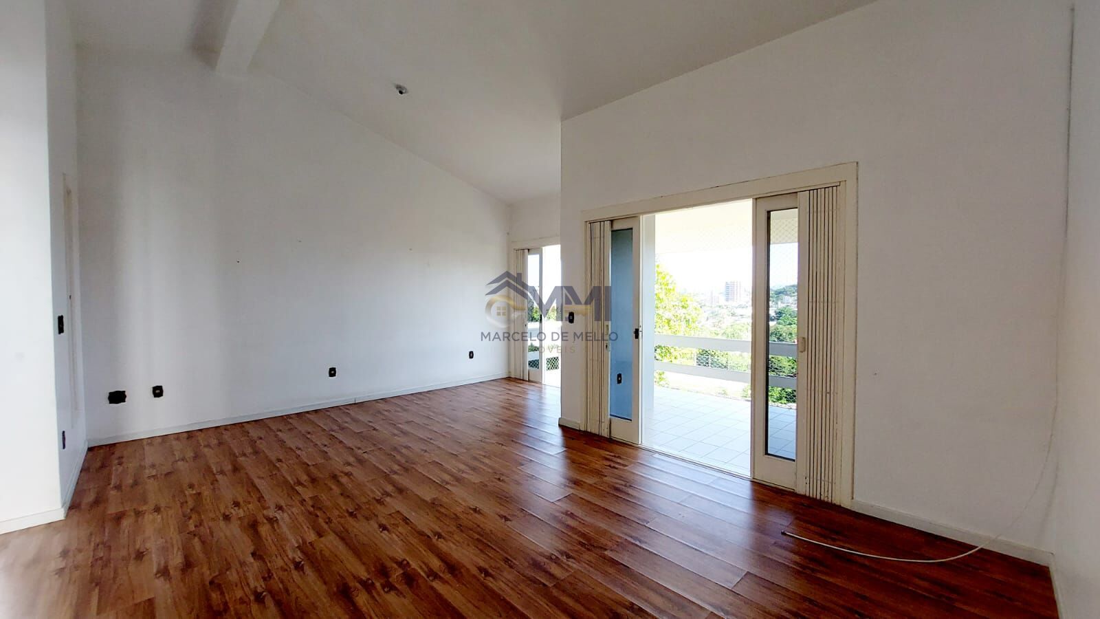 Casa à venda com 3 quartos, 191m² - Foto 3