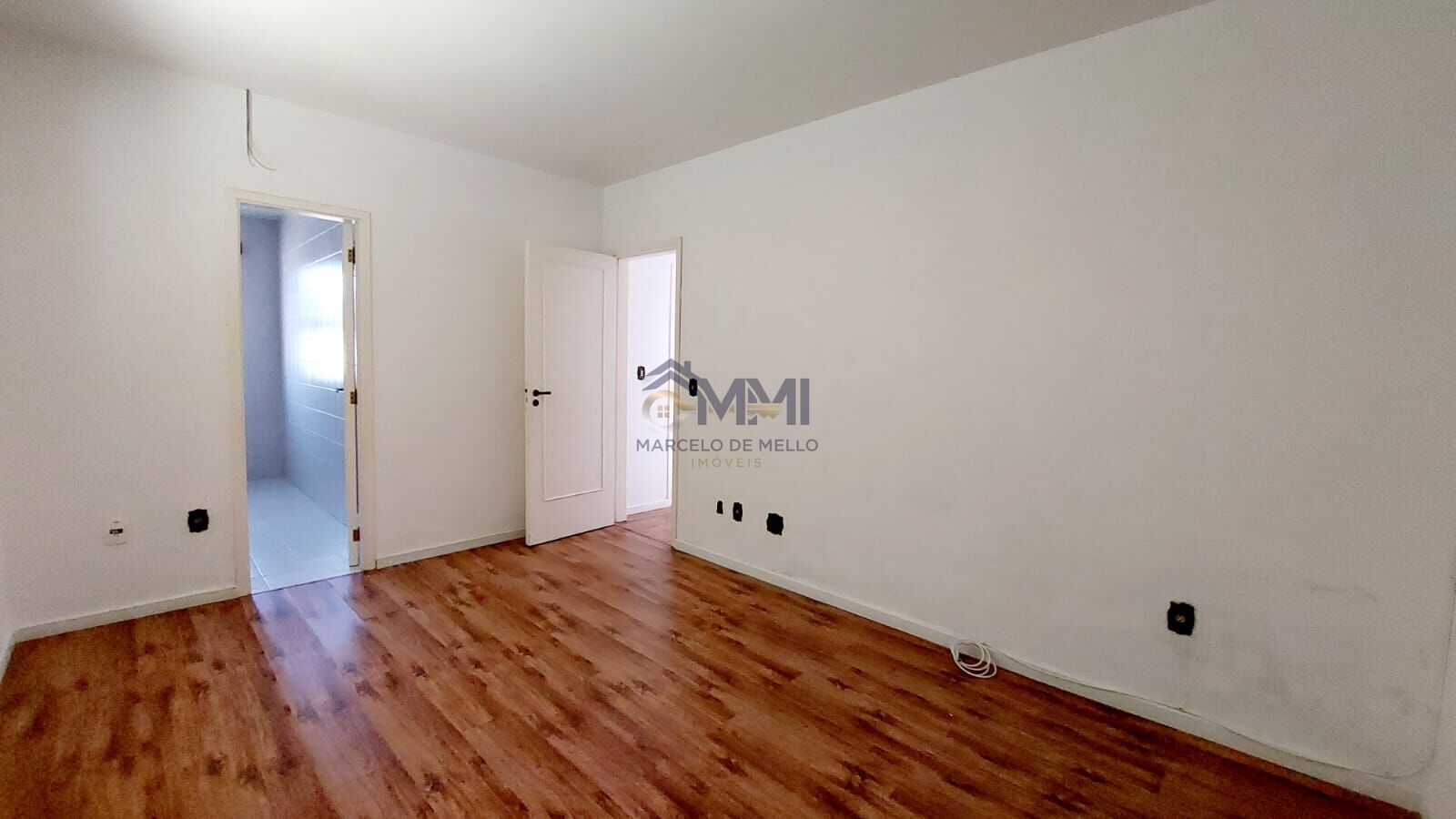 Casa à venda com 3 quartos, 191m² - Foto 9