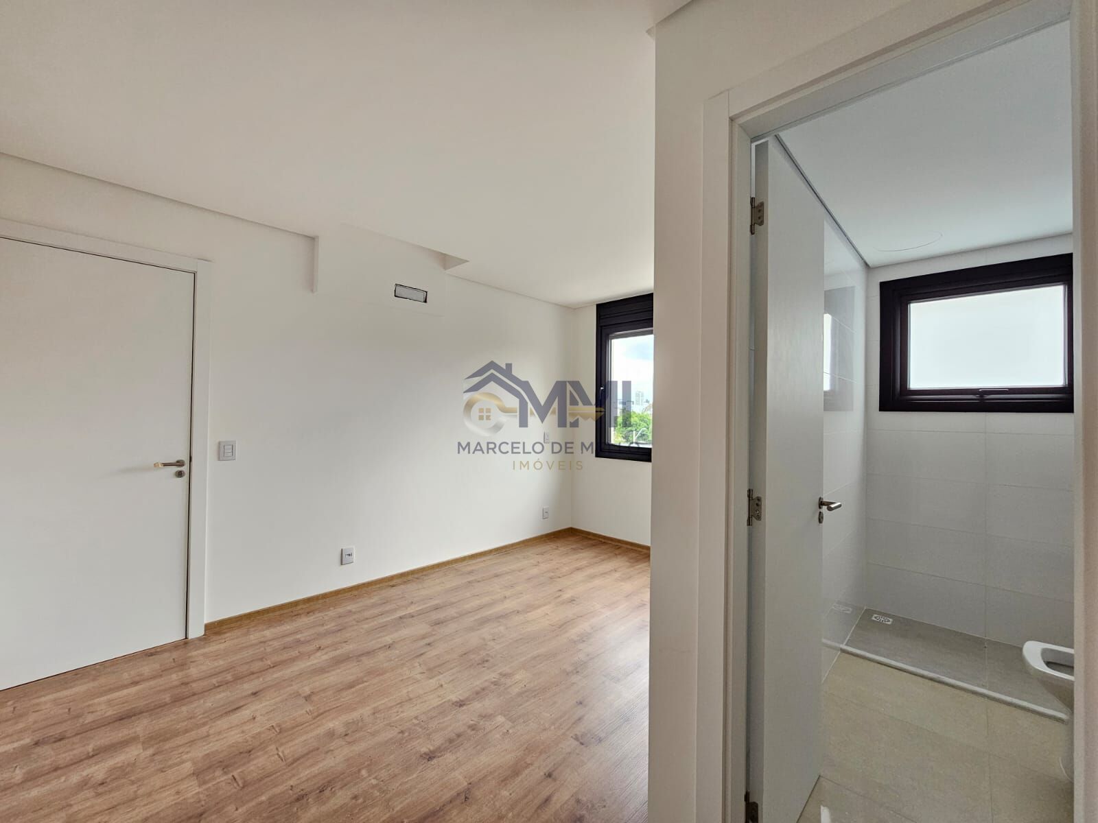 Apartamento à venda com 2 quartos, 79m² - Foto 4