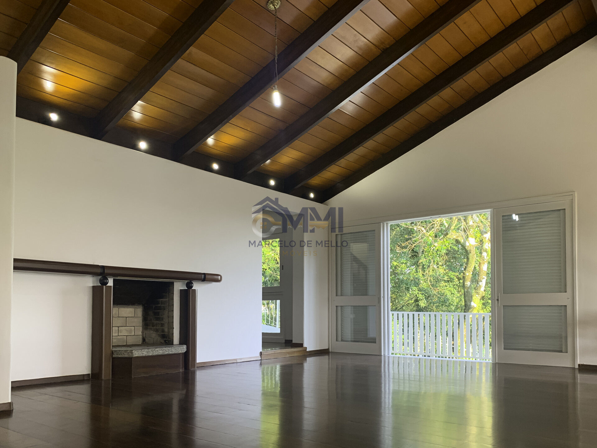 Casa à venda com 3 quartos, 375m² - Foto 2
