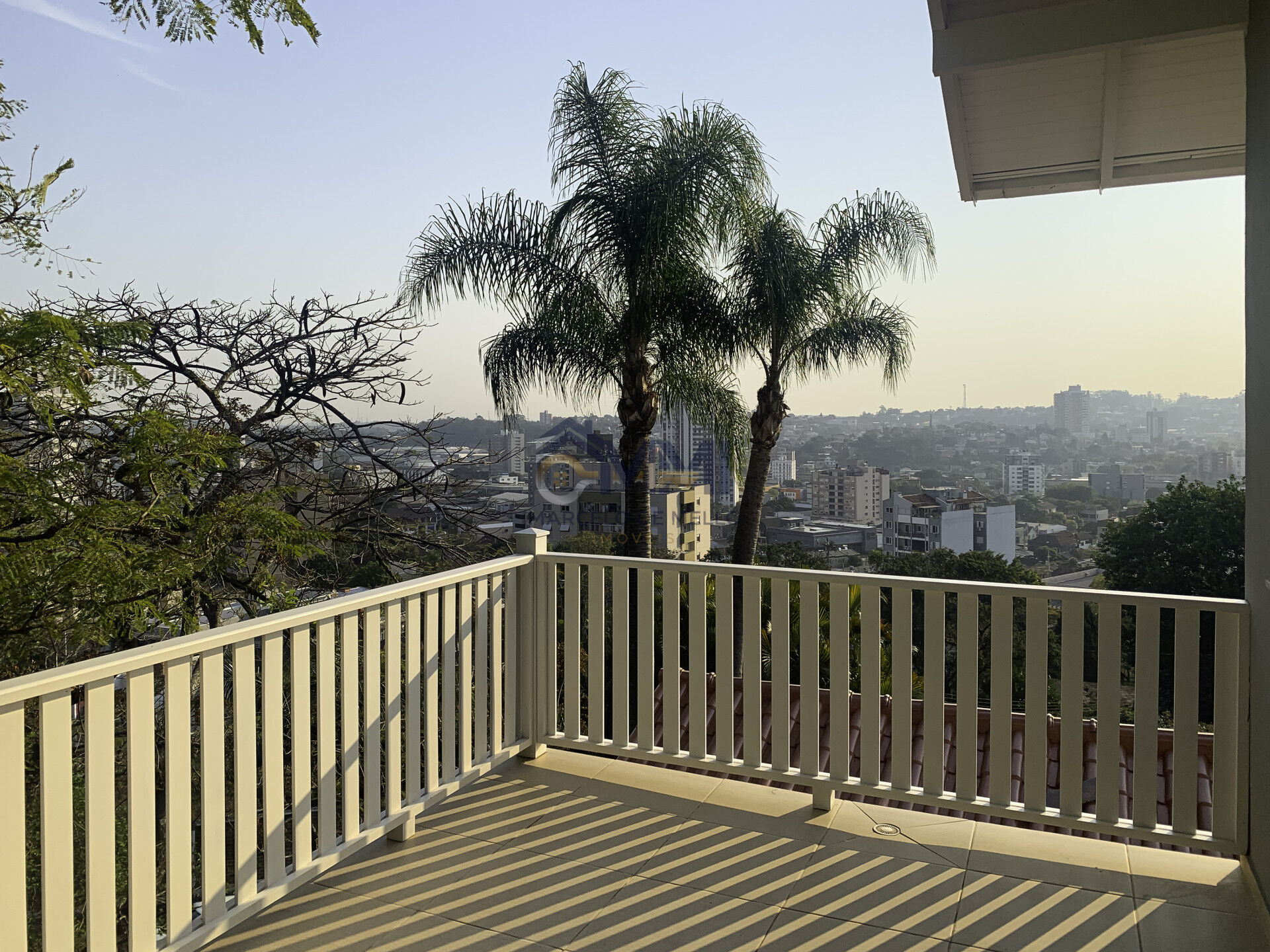 Casa à venda com 3 quartos, 375m² - Foto 4