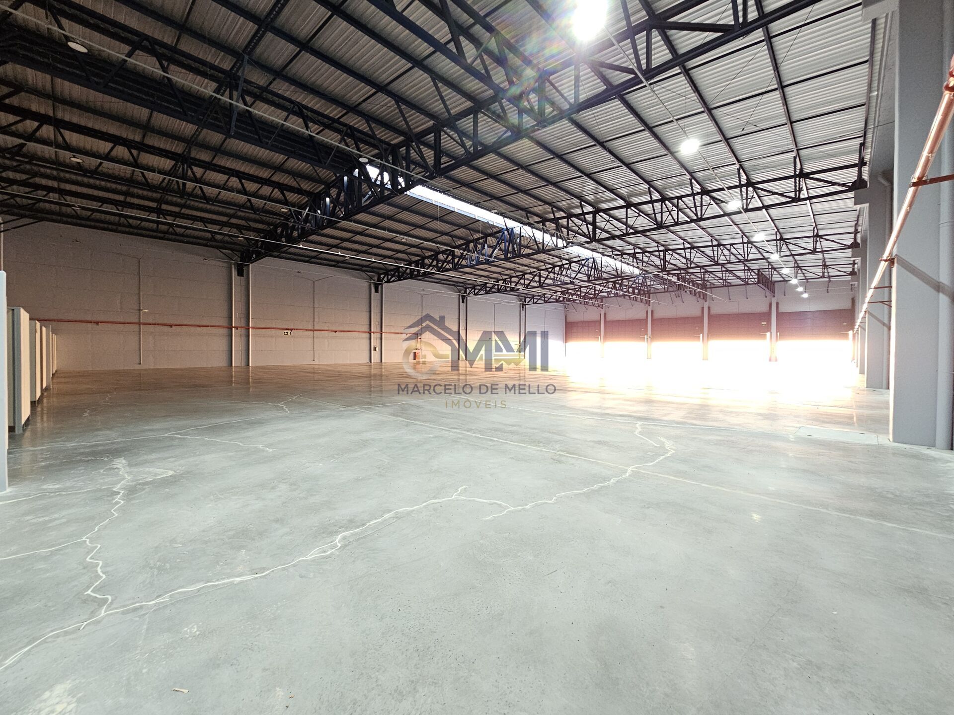 Depósito-Galpão-Armazém para alugar, 2100m² - Foto 6