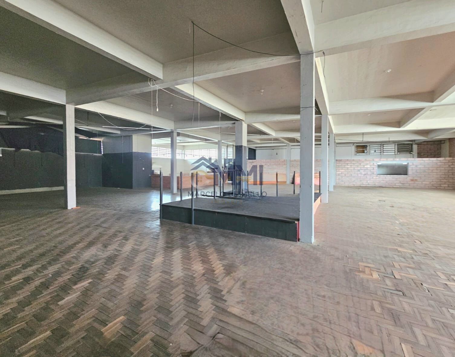 Prédio Inteiro para alugar, 1200m² - Foto 3