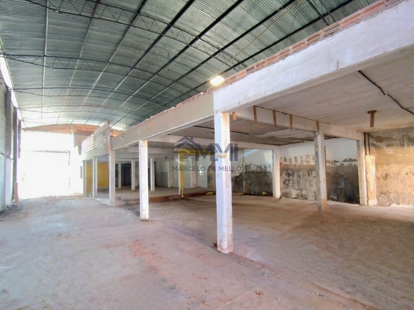 Depósito-Galpão-Armazém para alugar, 347m² - Foto 1