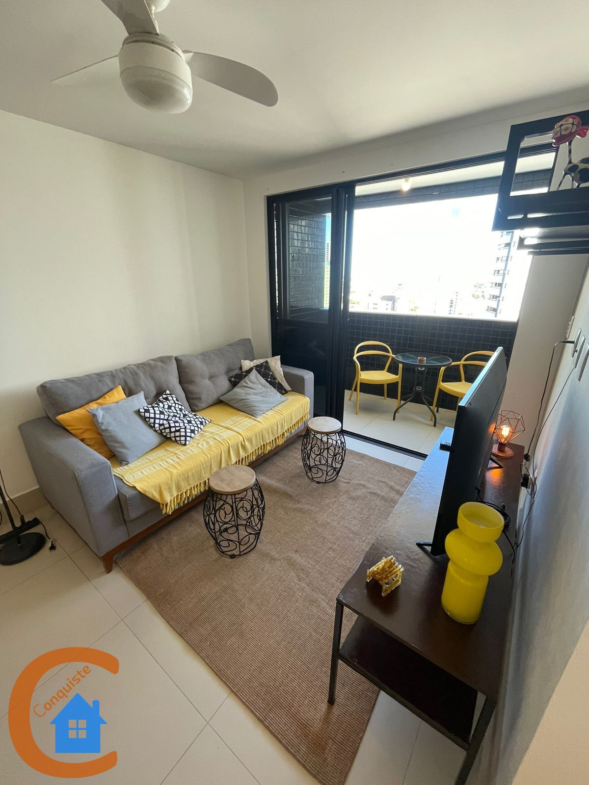 Apartamento à venda com 3 quartos, 85m² - Foto 2