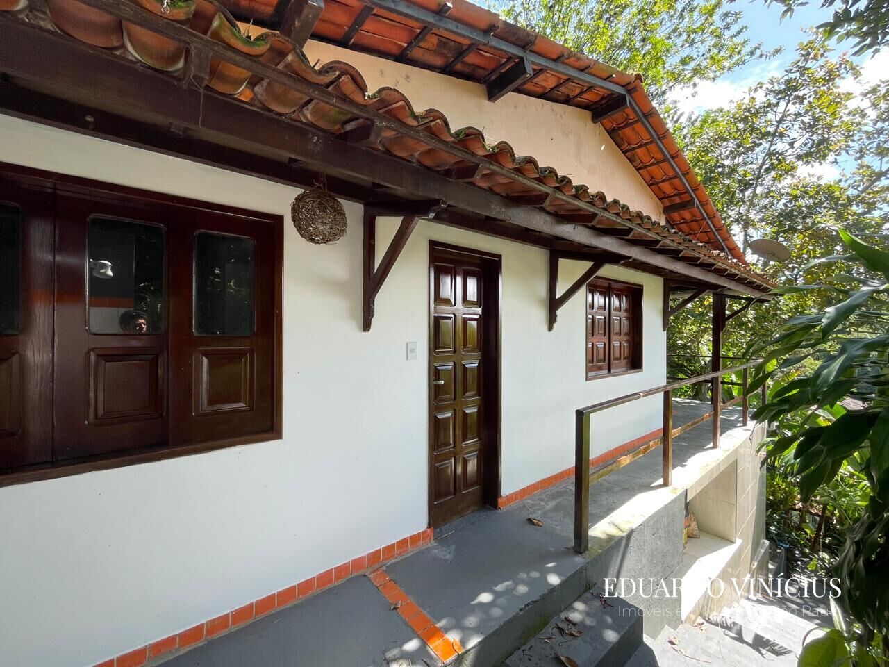 Casa à venda com 2 quartos, 66m² - Foto 1