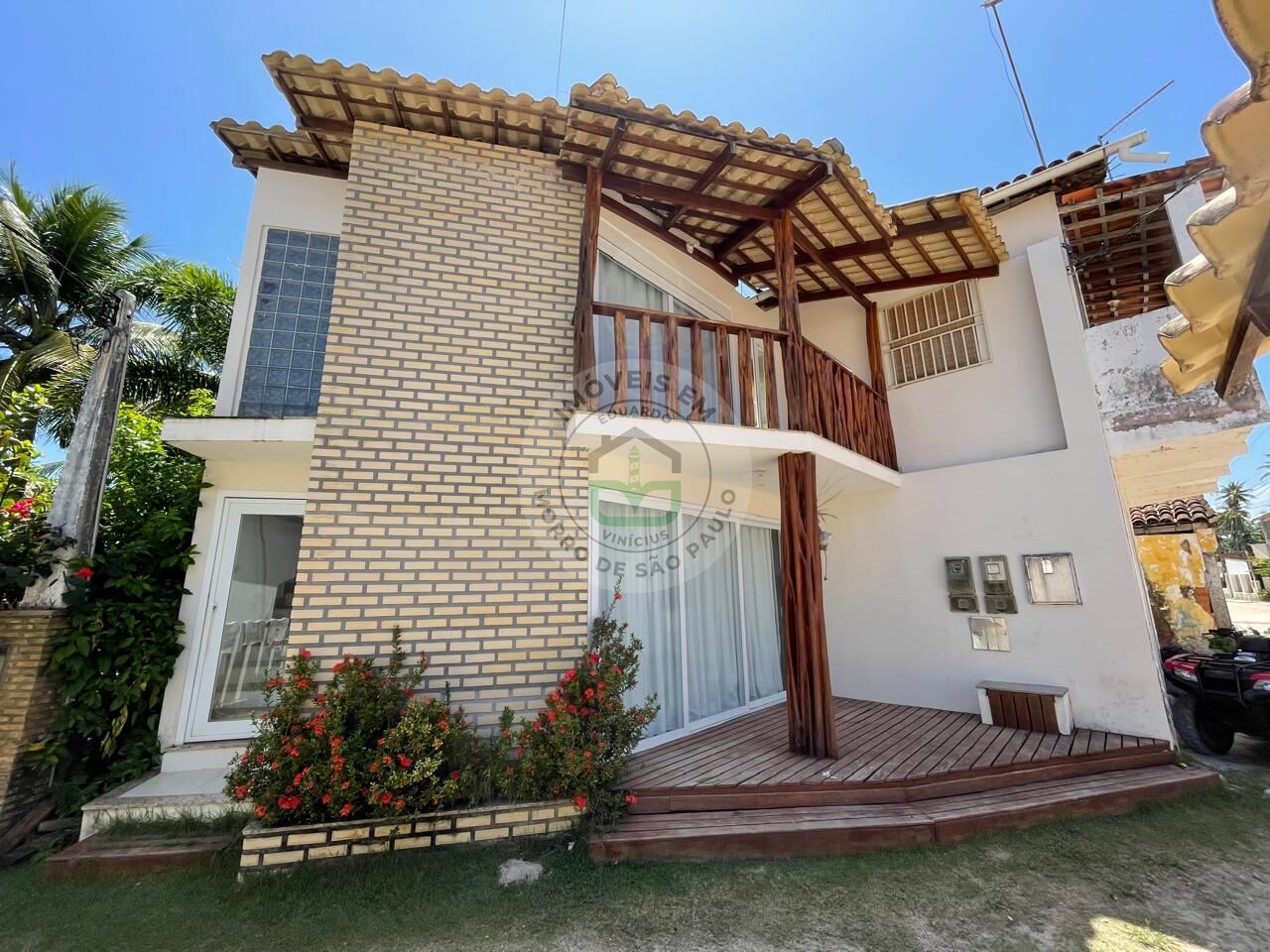 Casa à venda com 2 quartos, 136m² - Foto 1