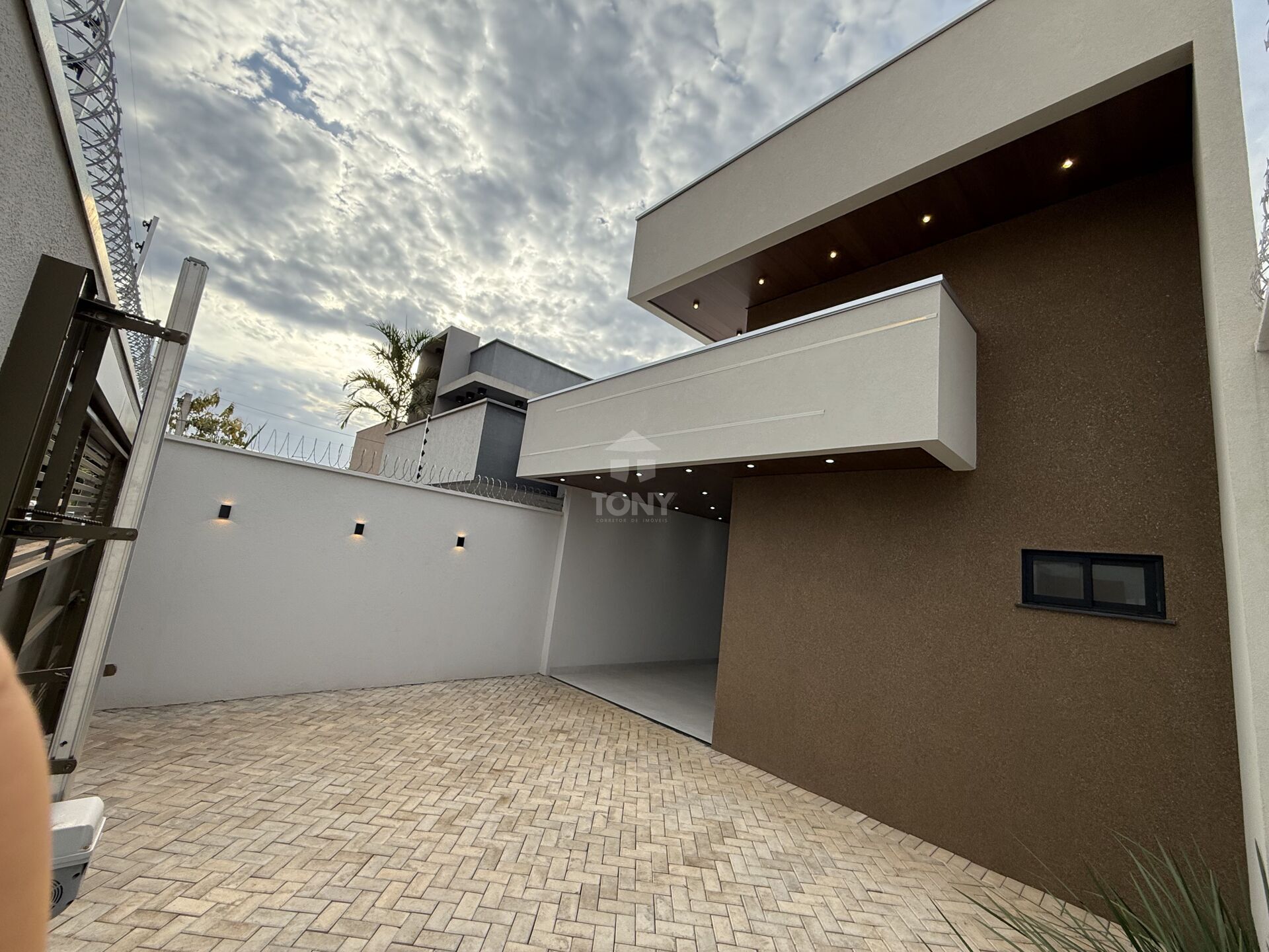 Casa à venda com 3 quartos, 160m² - Foto 1