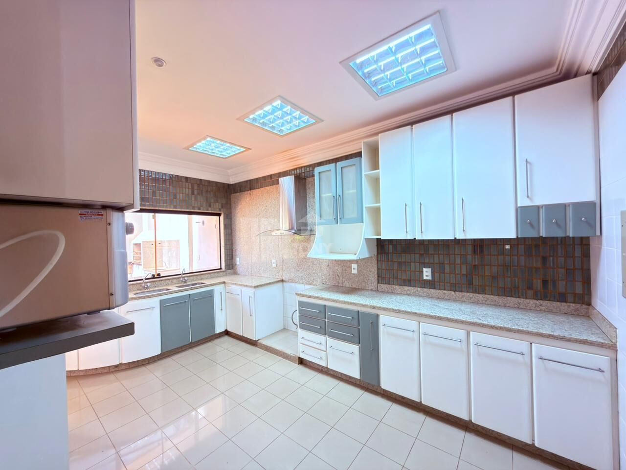 Sobrado, 4 quartos, 313 m² - Foto 8
