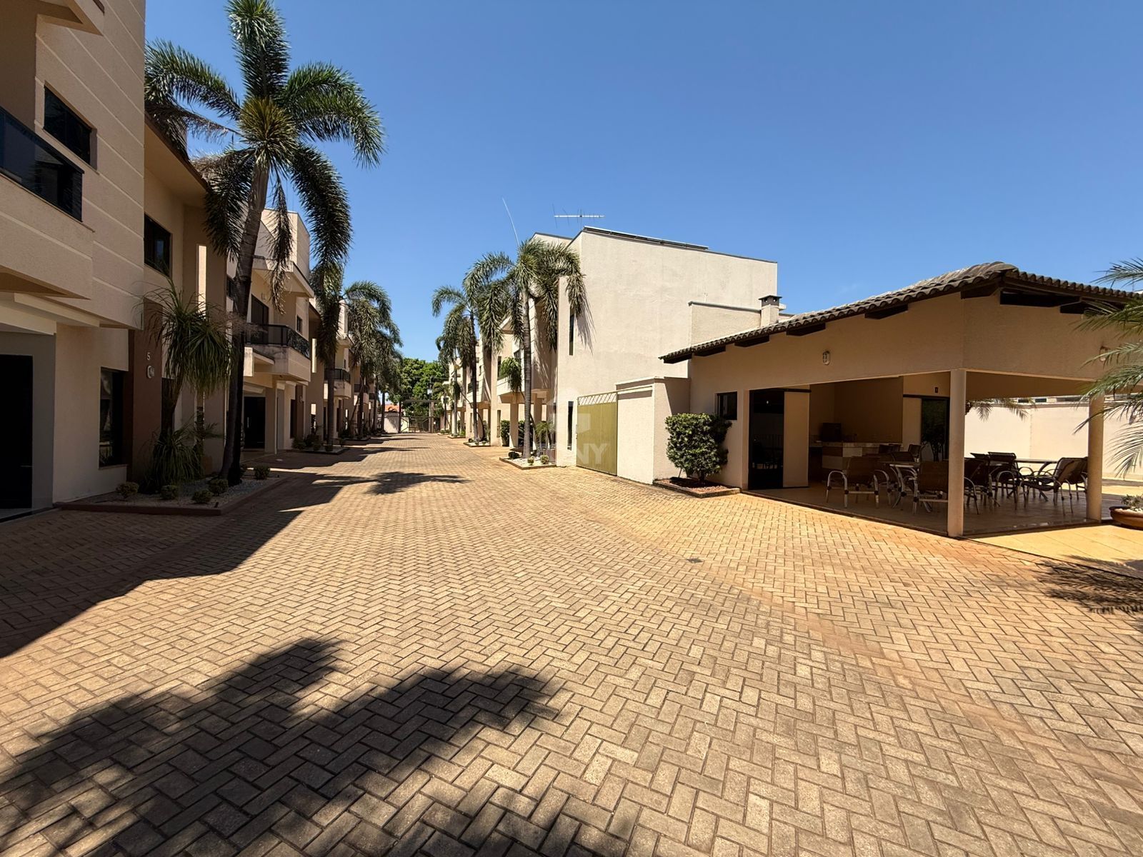 Casa à venda com 4 quartos, 232m² - Foto 6