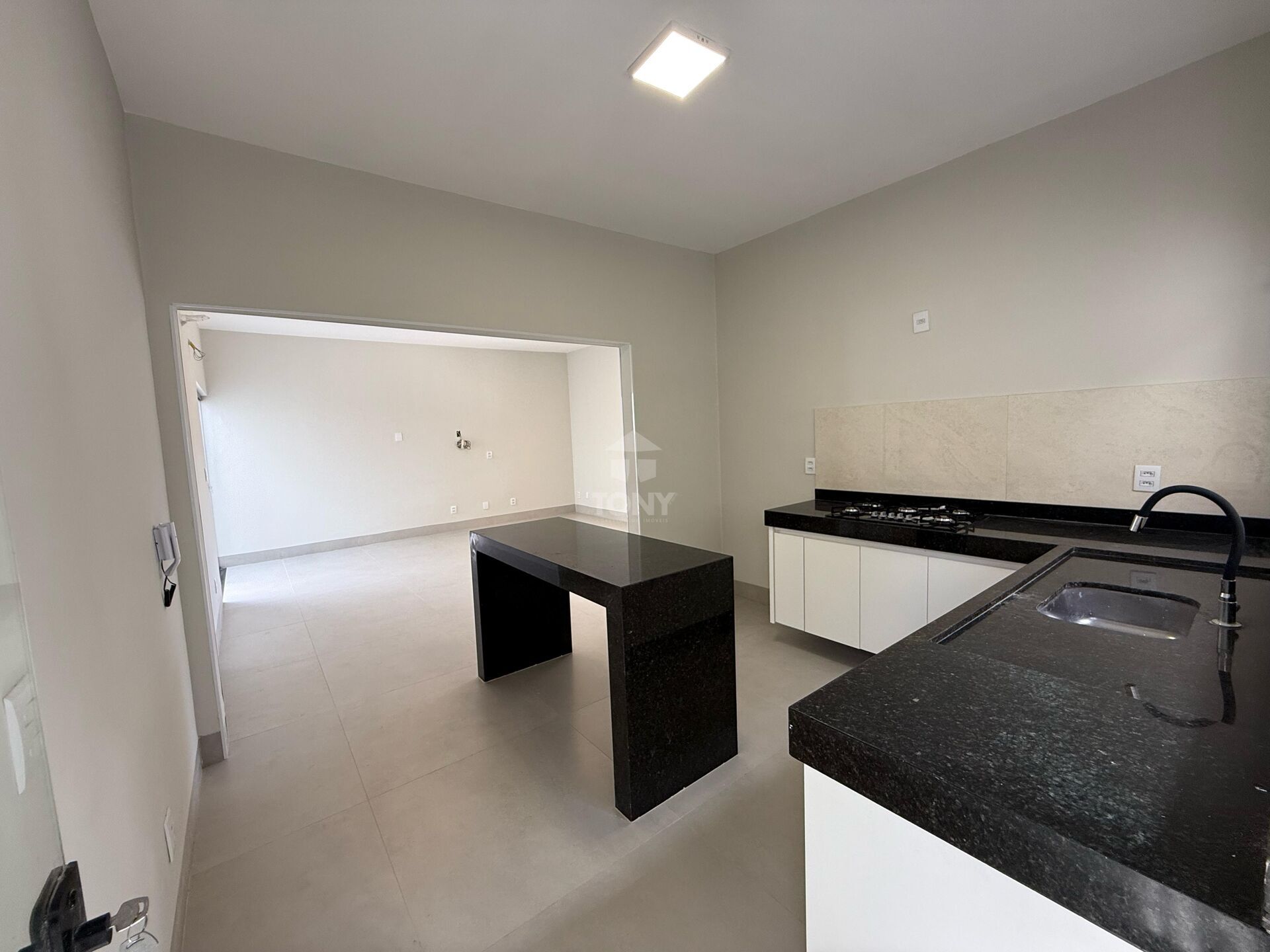 Casa à venda com 3 quartos, 117m² - Foto 3