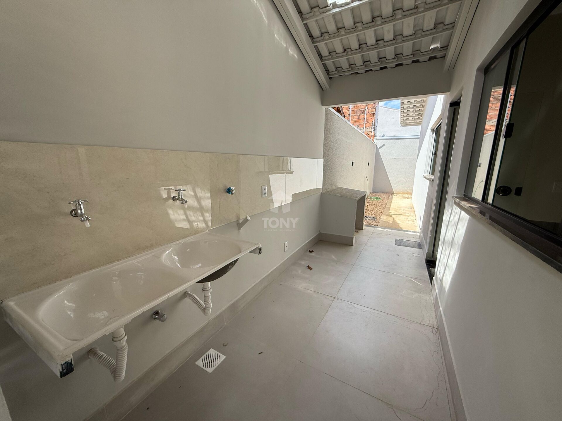 Casa à venda com 3 quartos, 117m² - Foto 14