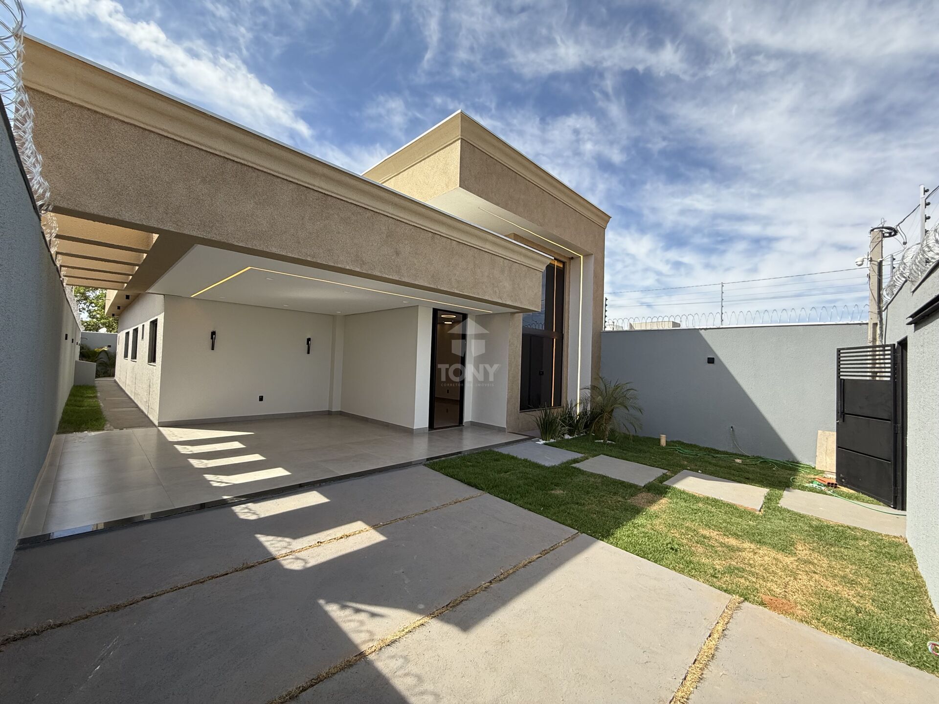 Casa à venda com 3 quartos, 155m² - Foto 2