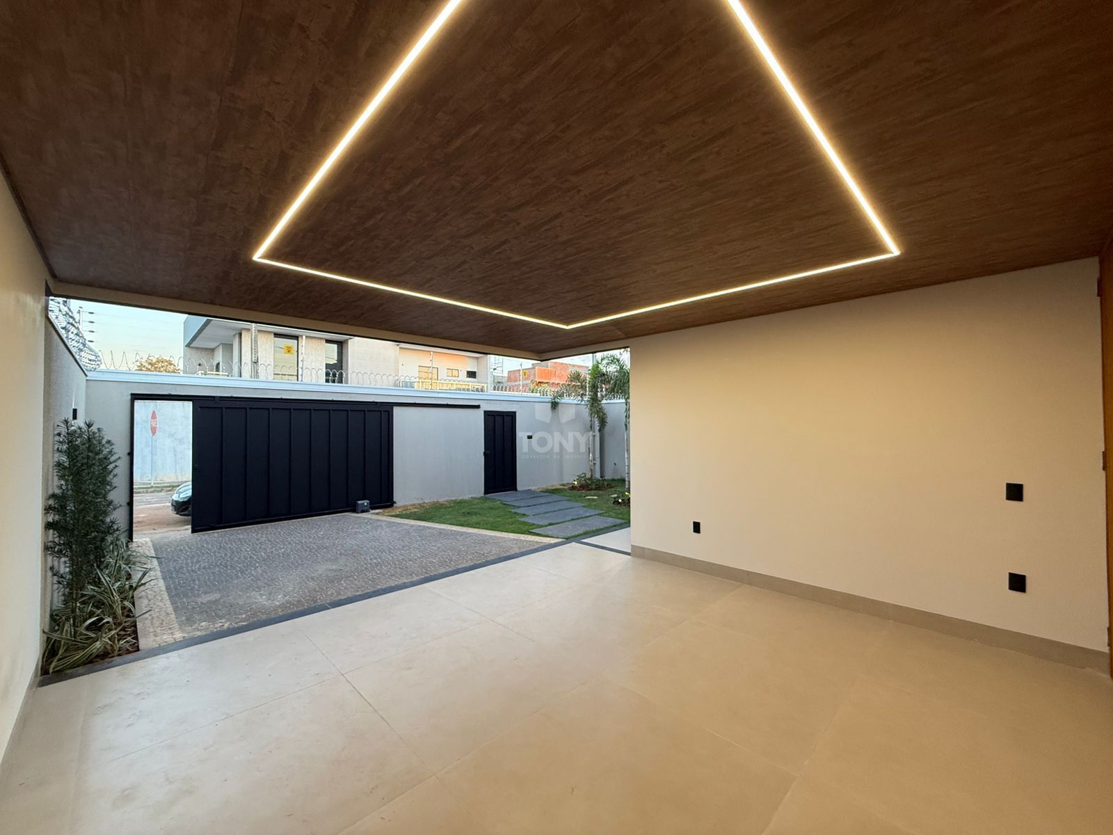 Casa à venda com 3 quartos, 207m² - Foto 3