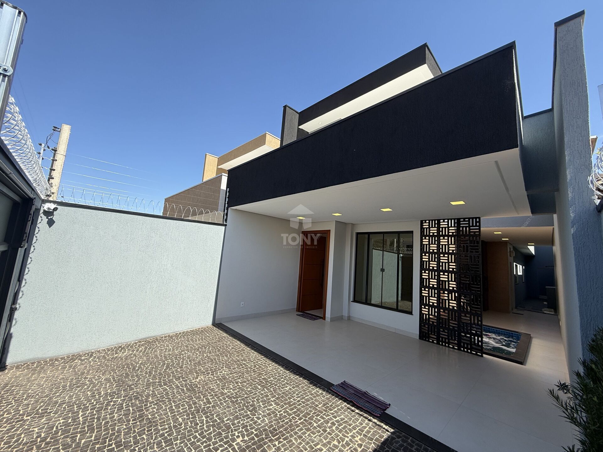 Casa à venda com 3 quartos, 120m² - Foto 2