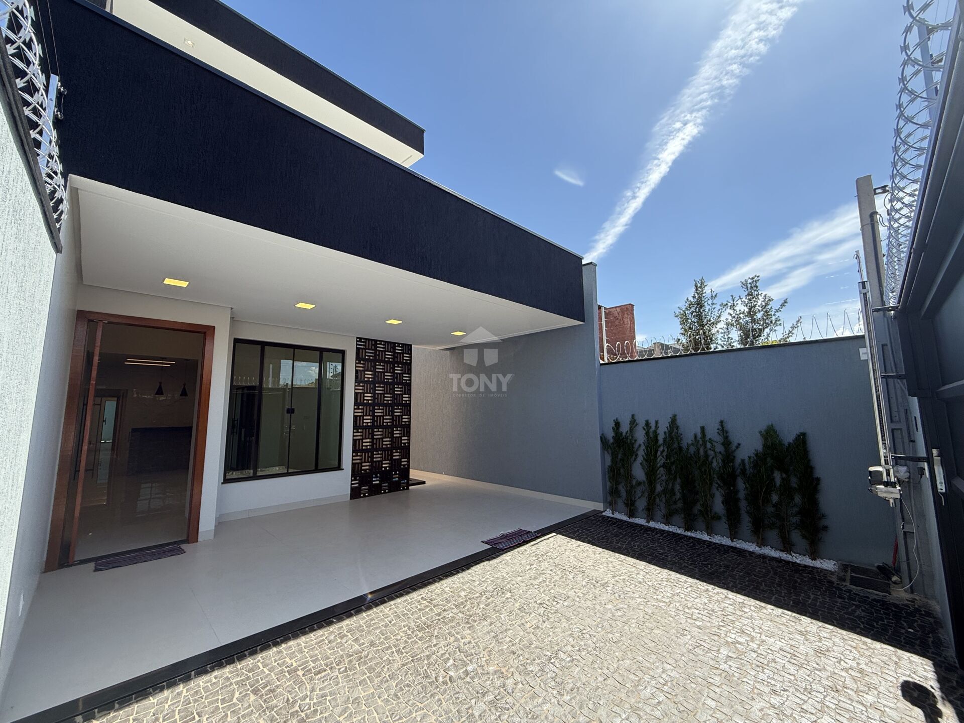 Casa à venda com 3 quartos, 120m² - Foto 1
