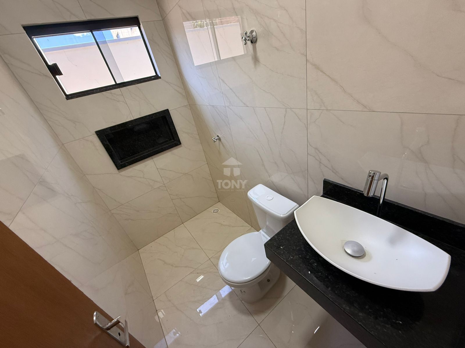 Casa à venda com 2 quartos, 70m² - Foto 6