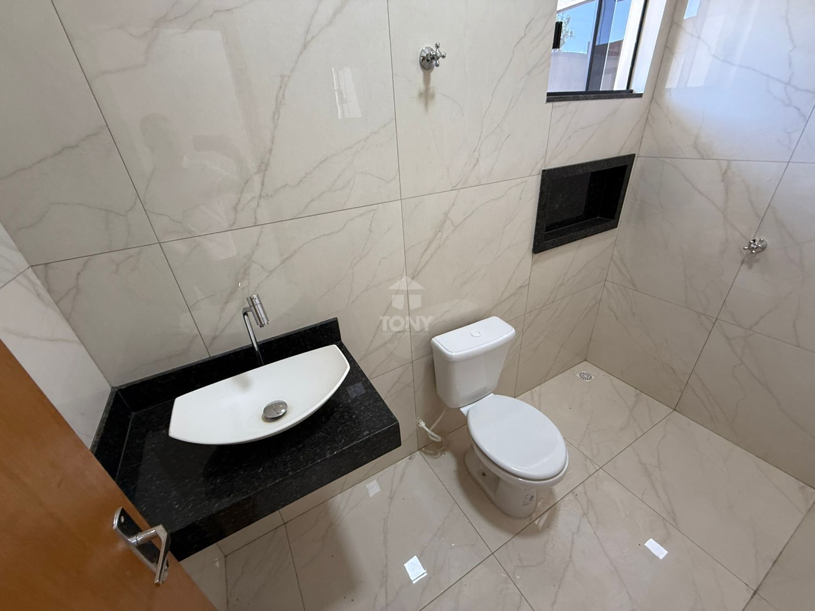 Casa à venda com 2 quartos, 70m² - Foto 9