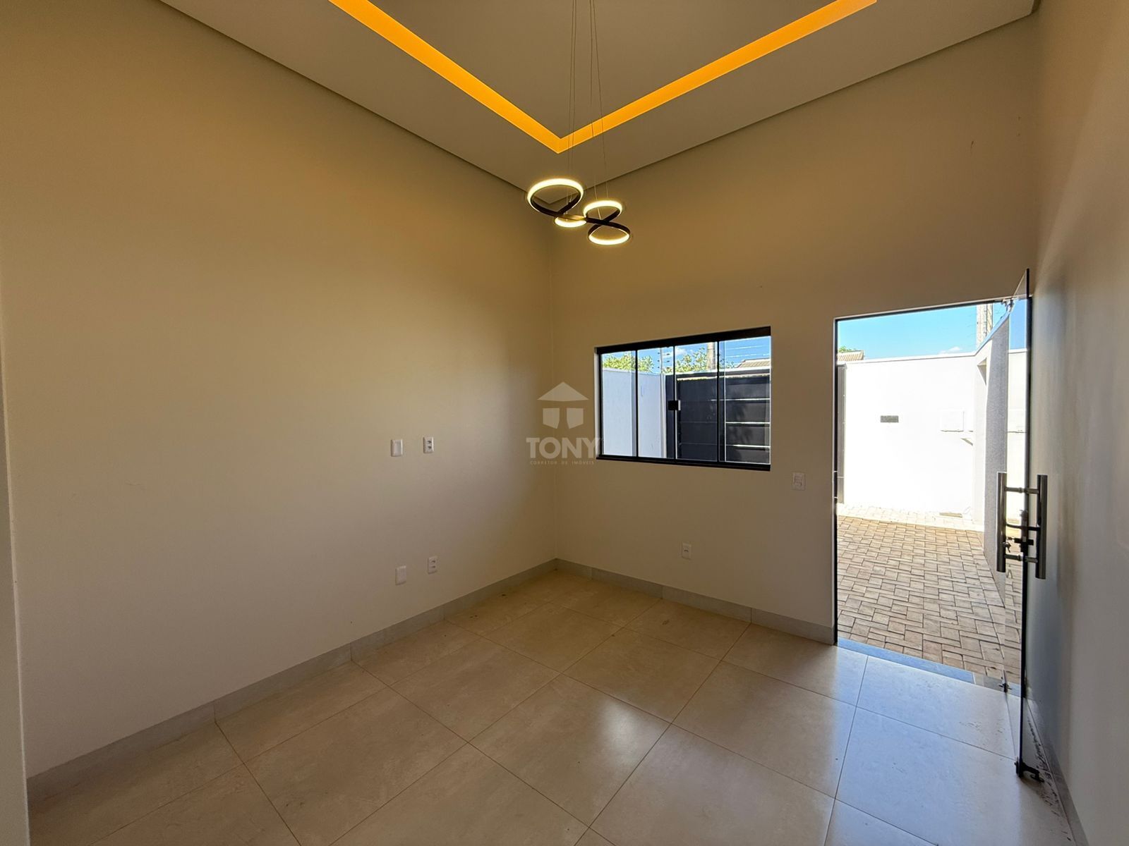Casa à venda com 2 quartos, 70m² - Foto 3