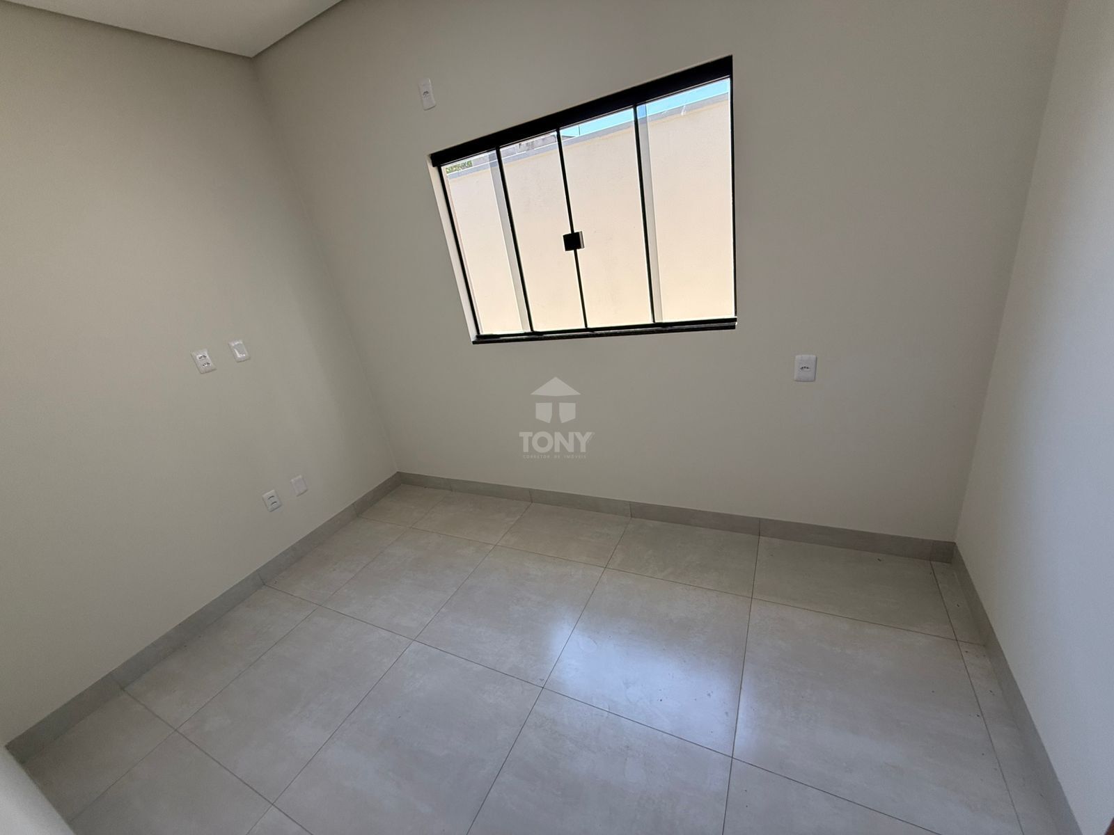 Casa à venda com 2 quartos, 70m² - Foto 8