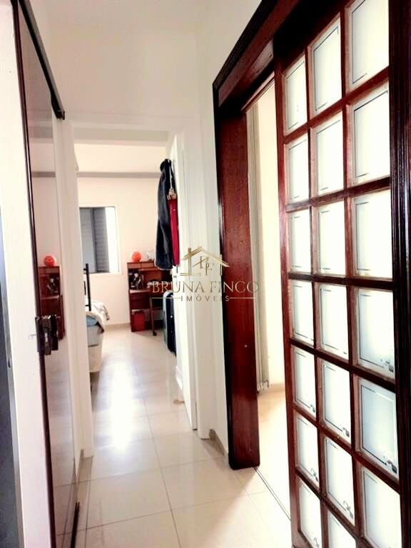 Apartamento à venda com 2 quartos, 68m² - Foto 11