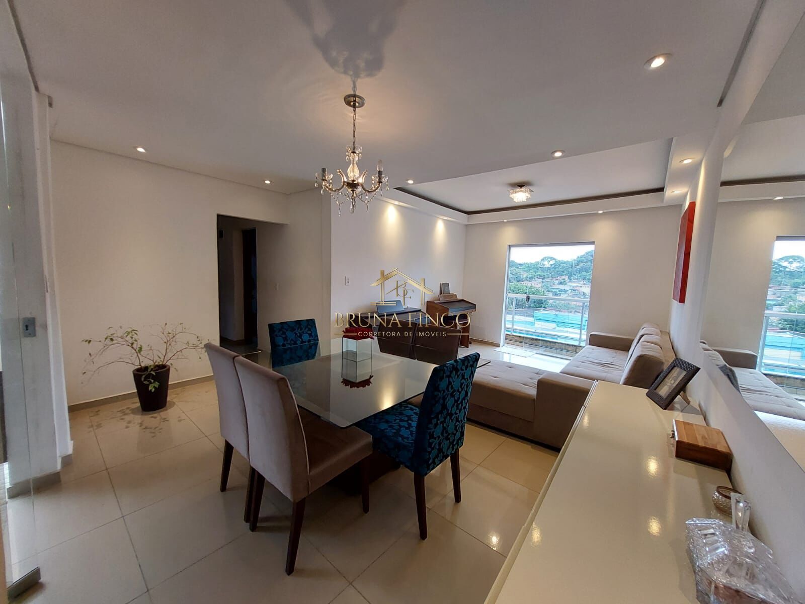 Casa, 4 quartos, 168 m² - Foto 1