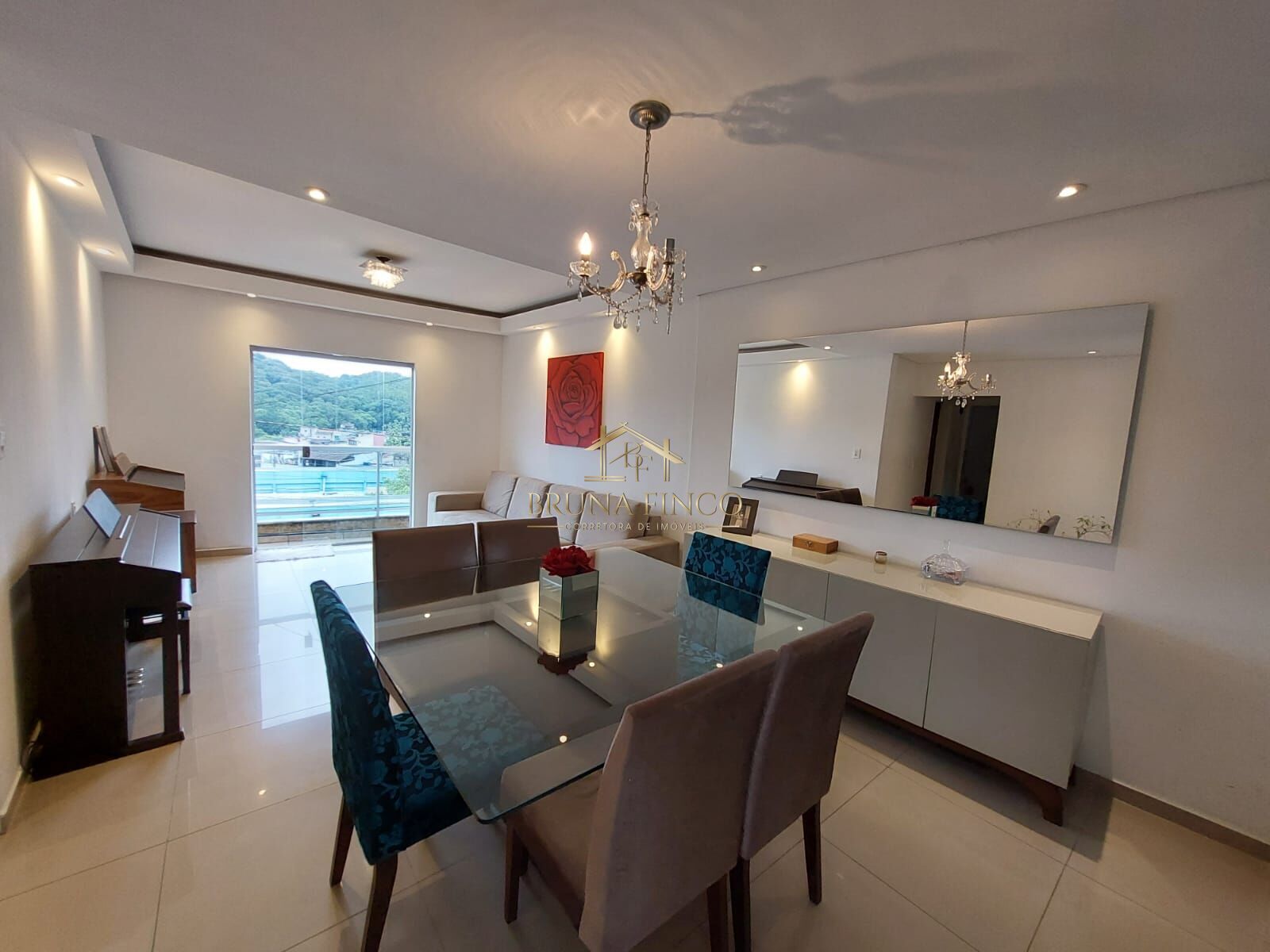 Casa, 4 quartos, 168 m² - Foto 2