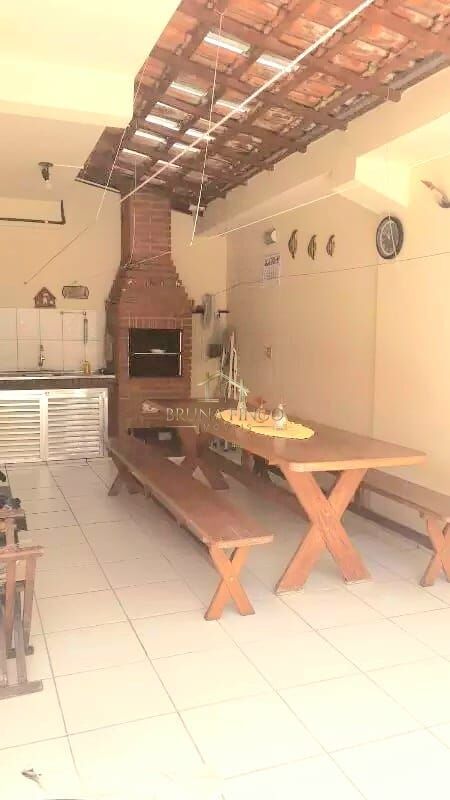 Sobrado à venda com 3 quartos, 147m² - Foto 1