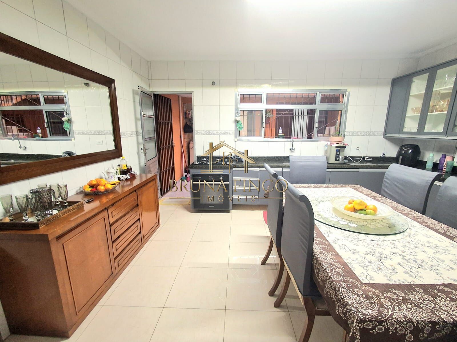 Sobrado à venda com 2 quartos, 141m² - Foto 2