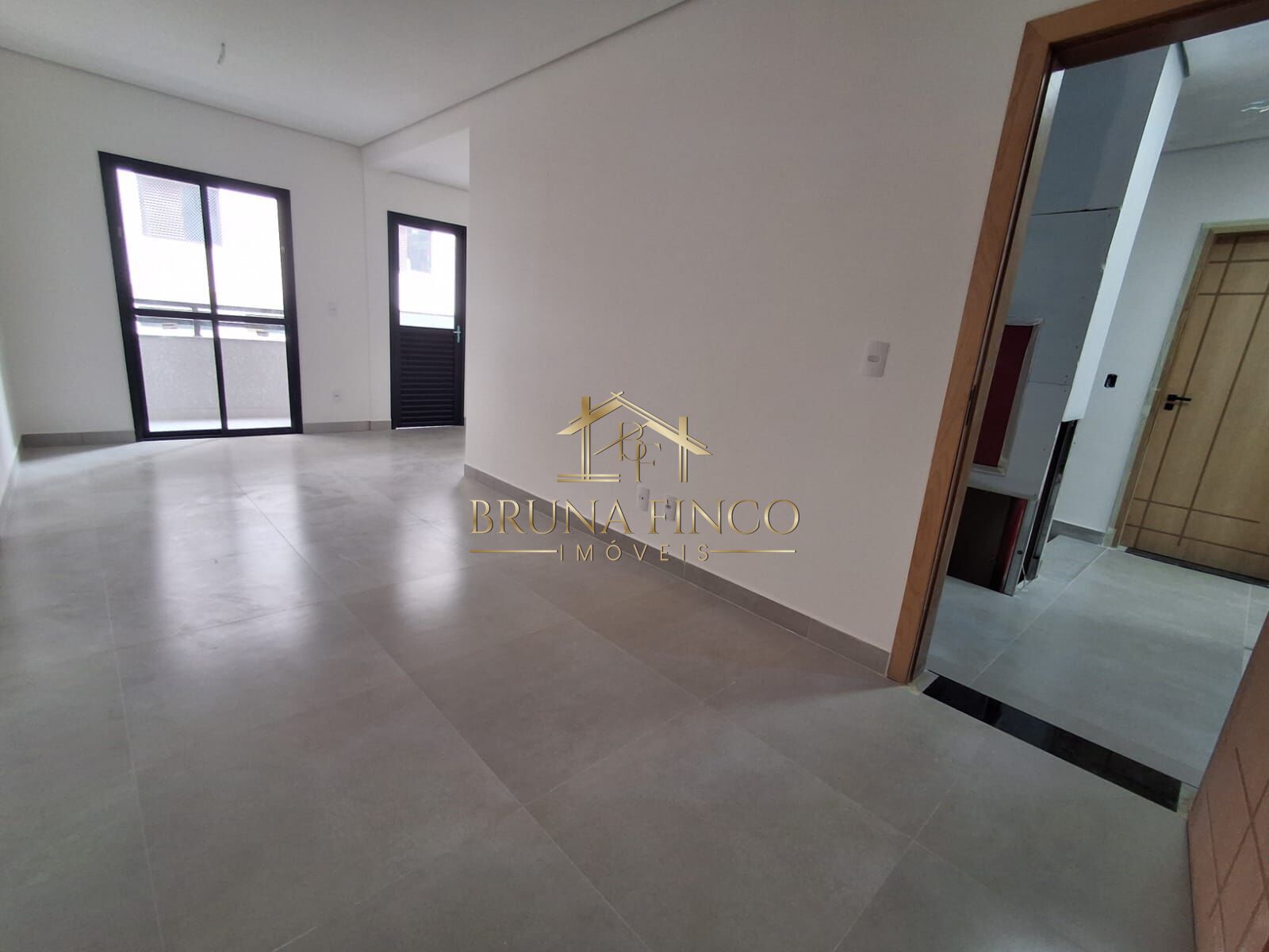 Apartamento à venda com 2 quartos, 63m² - Foto 2