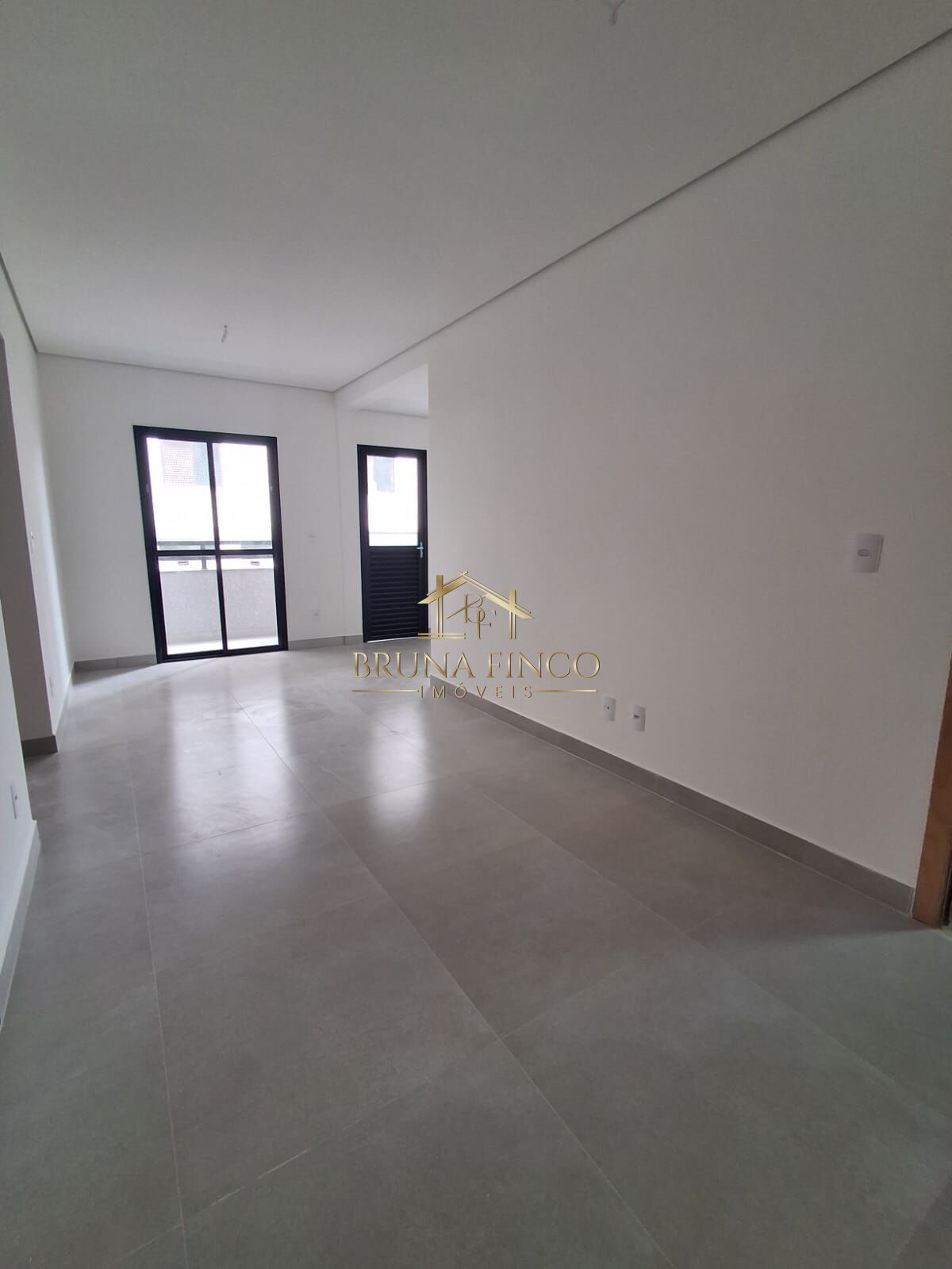 Apartamento à venda com 2 quartos, 63m² - Foto 1