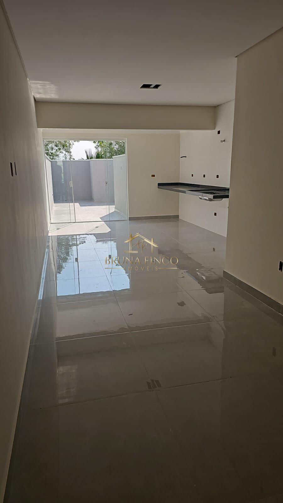 Sobrado à venda com 3 quartos, 140m² - Foto 1